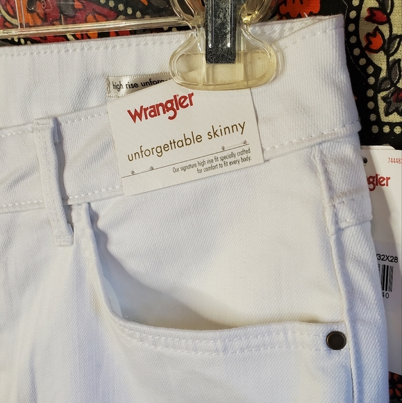 NWT Wrangler White High Rise Unforgettable Skinny Ankle Jeans Womens Size 14 - Picture 6 of 16